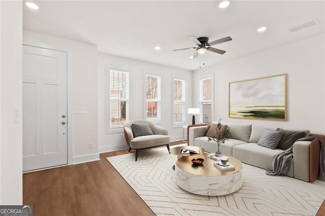 Photo - 195 W Lake Ave NW