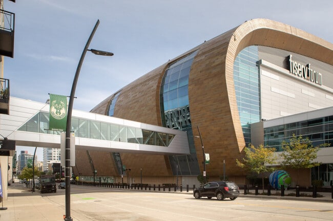 Photo - 550 W Juneau Ave Unidad ID1379047P