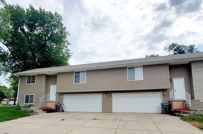 Building Photo - 1708 S 6th St Unit #2
