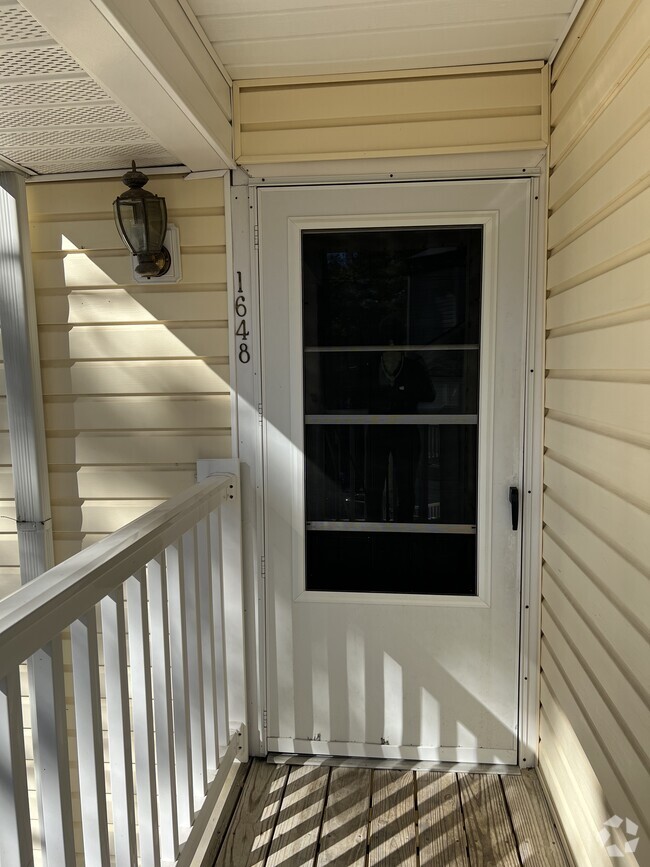 Building Photo - 1648 Raleigh Cir SE Rental