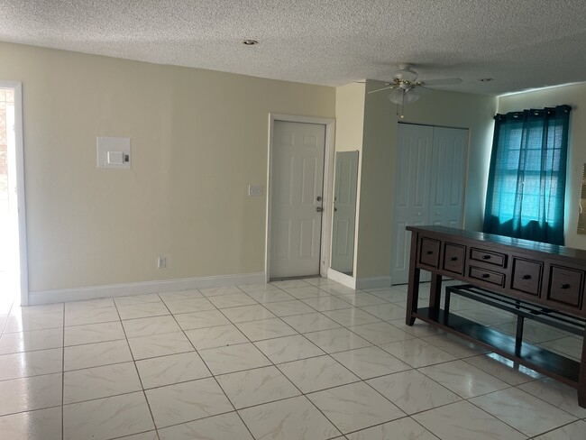 Photo - 12840 SW 11th Pl