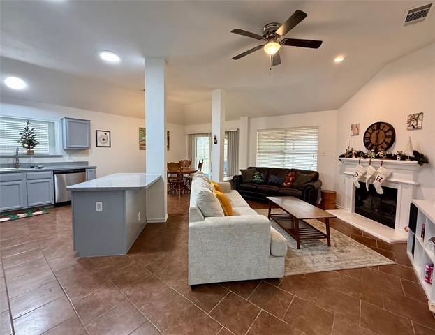 Photo - 2922 Custer Dr