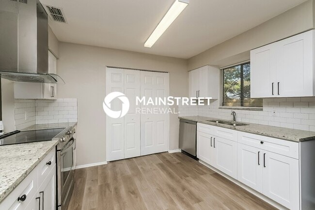 Photo - 3 Bedroom Pet-Friendly Home in NEW PORT RICHEY, FL with Main Street Renewal