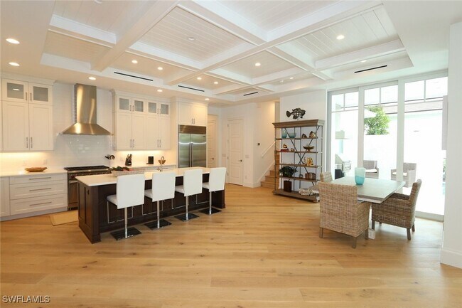 Photo - 300 2nd Ave N