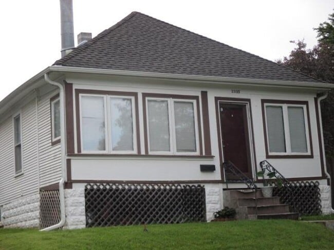 Building Photo - Benson 2 bed 2 bath with 2 additional non ... Rental