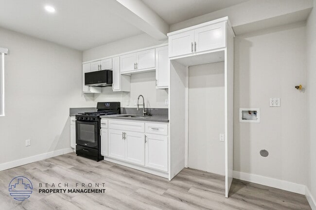 Photo - 716-722 East 7th Street