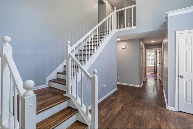 Photo - 1321 Yorktown Cir