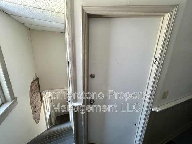 Photo - 617 E 4th St