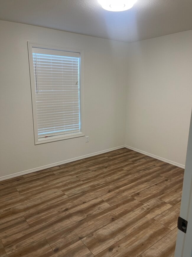 Photo - 309 Lithia Ave