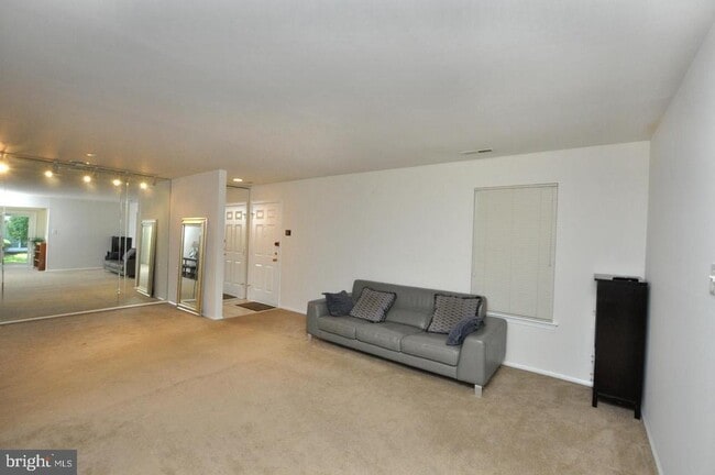 Photo - 29 Village Ln