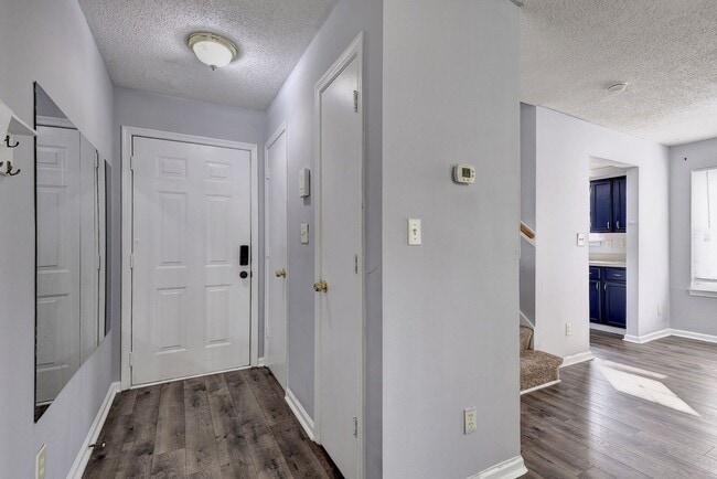 12928 Daybreak Cir