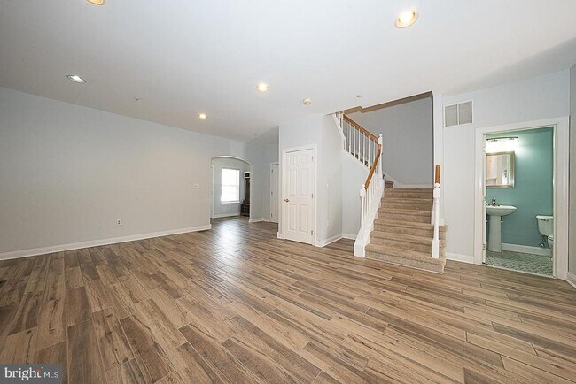 Photo - 757 Whitetail Cir