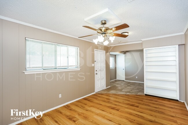 Photo - 2907 E Mitchell St