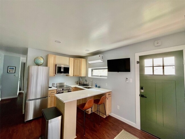 Photo - 1023 Nile St