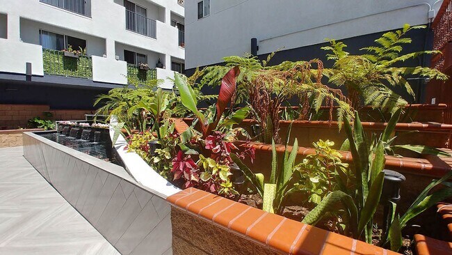 Villa De Adel Apts