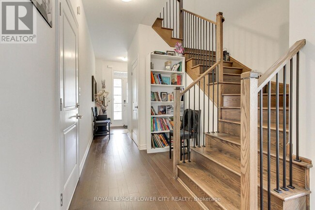 Photo - 453 Bergamot Ave