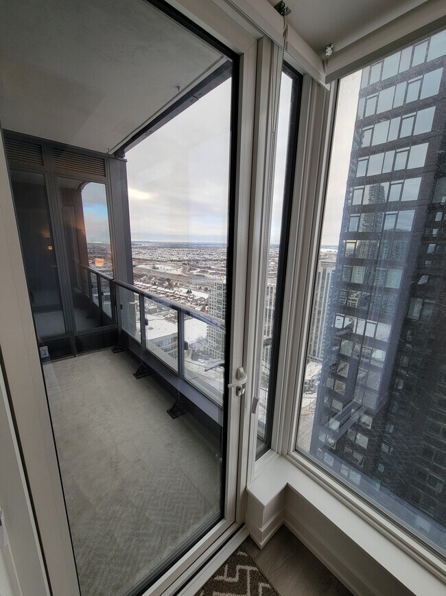 Photo - 395 Square One Dr Unité 2911