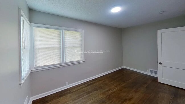 Photo - 4425 S Cottage Ave