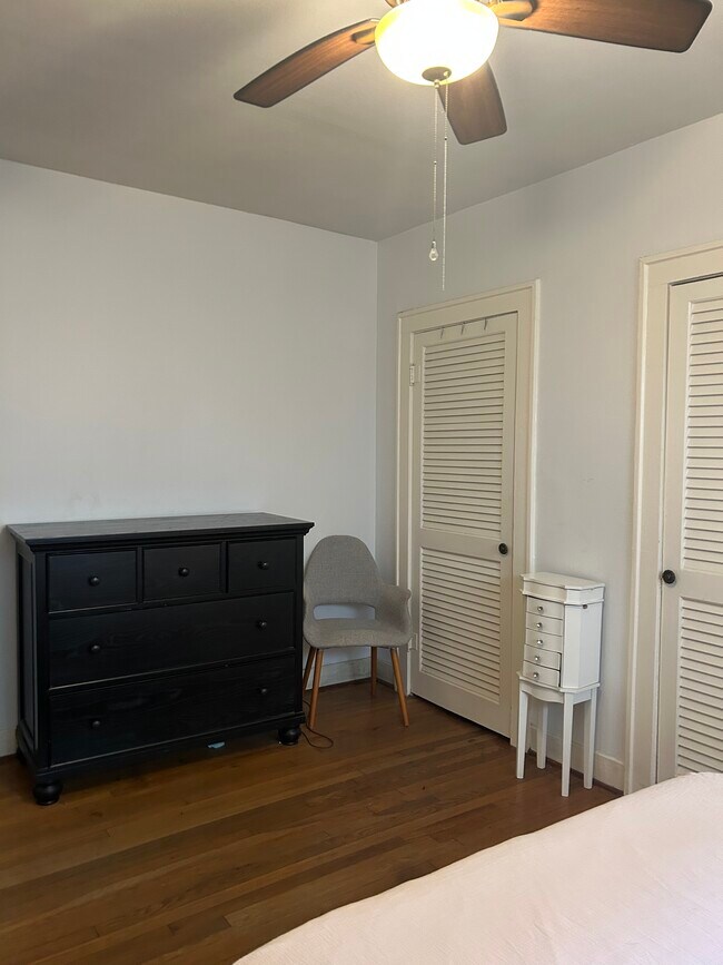 Bedroom - 1718 Albans Rd