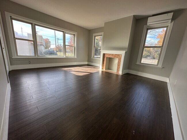 Photo - 10 Spring Valley Rd