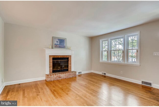 Photo - 157 Regester Ave
