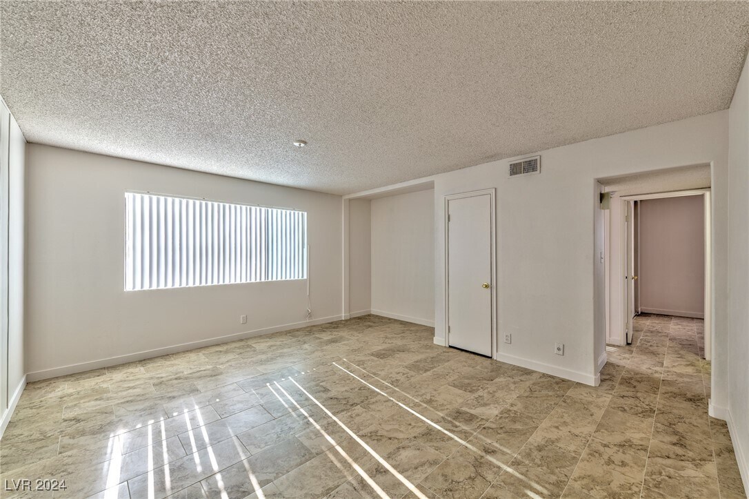 Photo - 3821 Daisy St Unidad 31 Rental