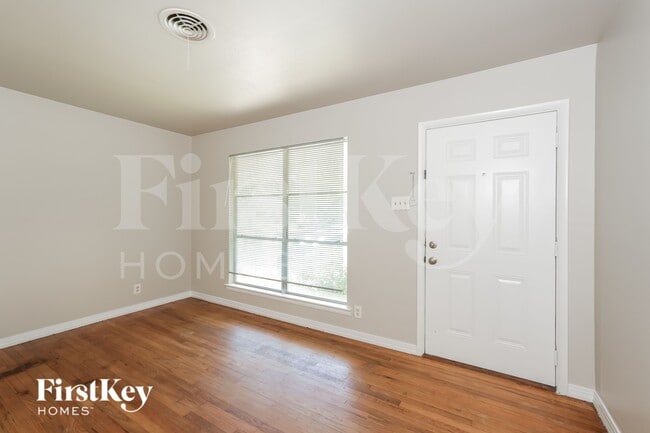 Photo - 619 S Alexander Ave