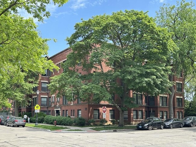 Building Photo - 320 Lee