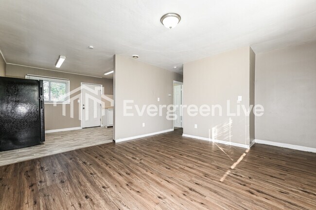 Photo - 419 Ferdinand Dr