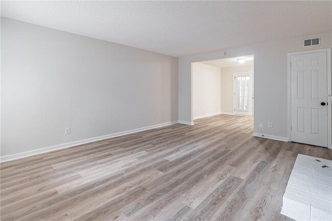 Photo - 1054 Old Holcomb Bridge Rd