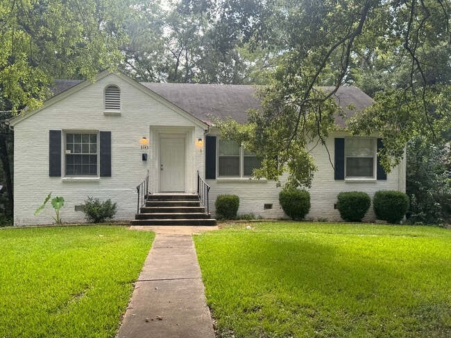 Building Photo - Lots of room! Rental