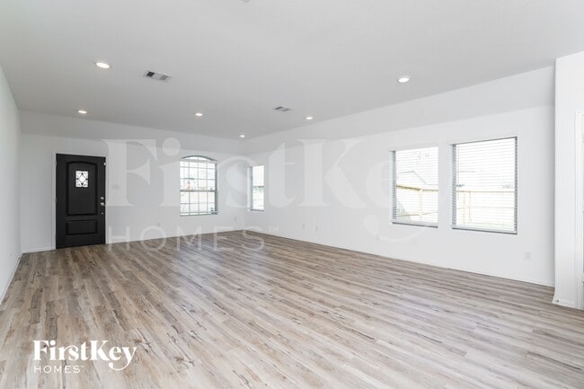 Photo - 7518 Oakmont Ave