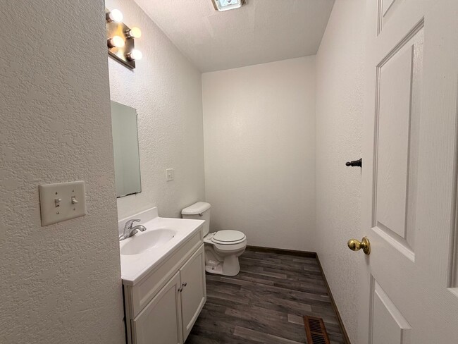 Photo - 3 bed 1.5 bath House in Rockwell City $920