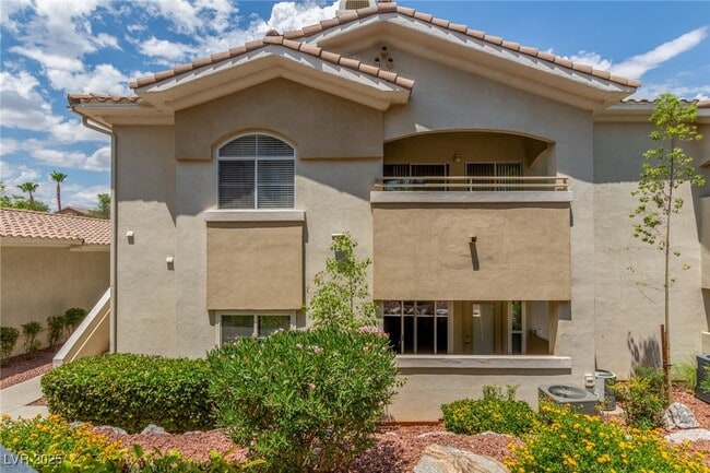 Building Photo - 1500 Cardinal Peak Ln Unit 203