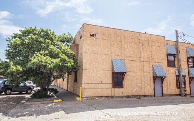 Photo - 607 Main St Unidad 2