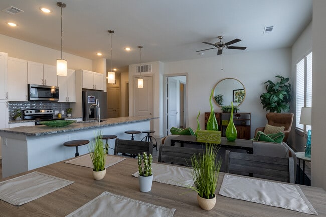 Photo - Charleston at Fannin Station