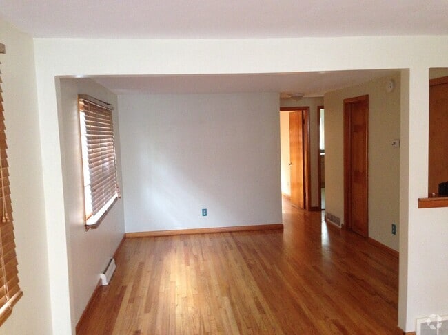 Building Photo - 210 Tompkins St Unit #1 Rental