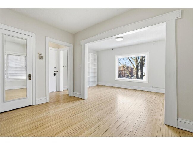 Photo - 2881 Irving Ave S Unit 202