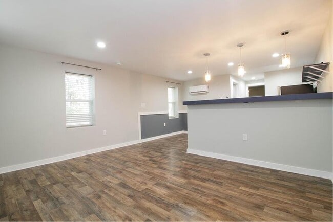 Photo - 510 Diuguid St