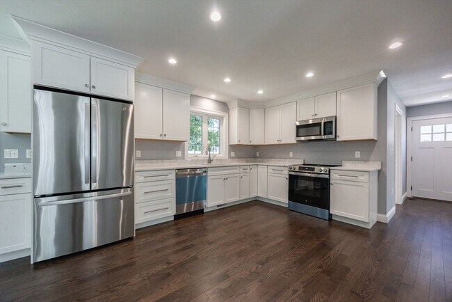 Photo - 122 Canal St