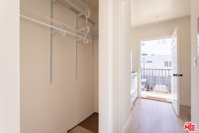 Photo - 1313 Ocean Front Walk Unit 18