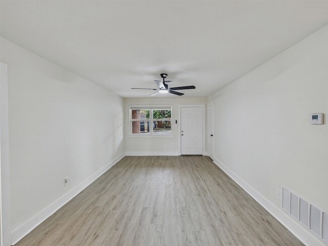 6405 Seco Blvd