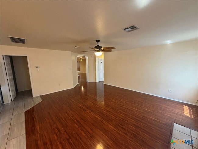 Photo - 212 Lottie Ln