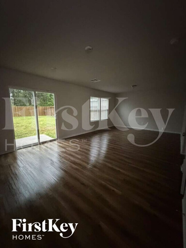 Photo - 17640 Cedar Crst Dr