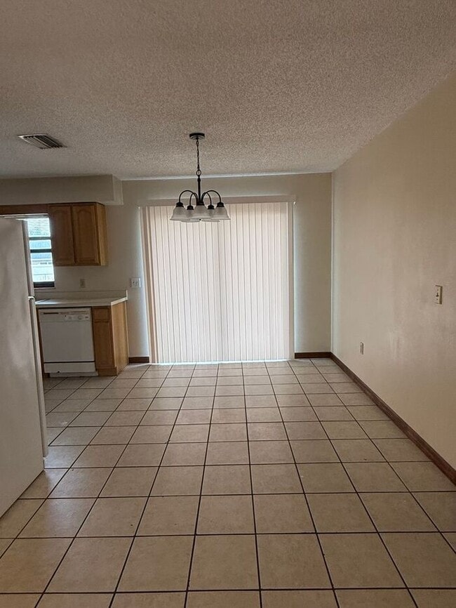 Photo - 14 Pine Radial