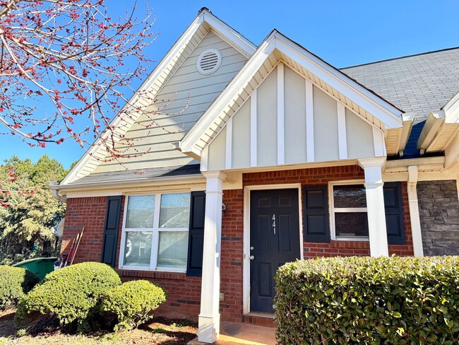 Building Photo - BRIDGEWATER HOME! PRE-LEASING FOR AUGUST 2 2026! 1/2 Off Deposit!