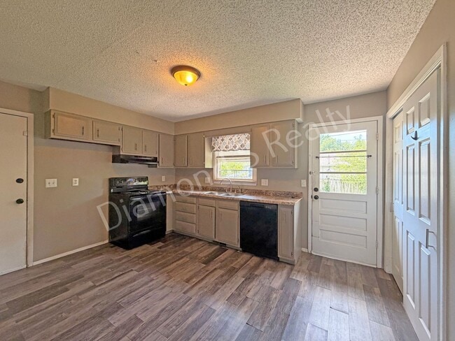 Photo - 1006 W Edgewood St Unit A