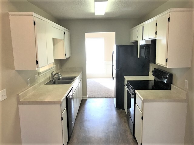 5 Aquinnah Dr