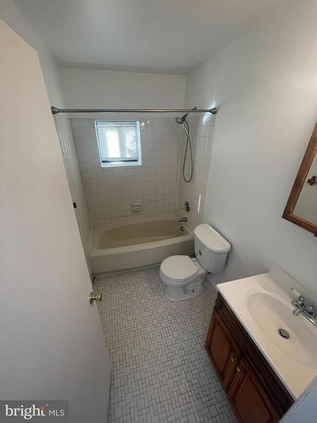 3928 Rolling Rd Condo Condo for Rent in Pikesville, MD