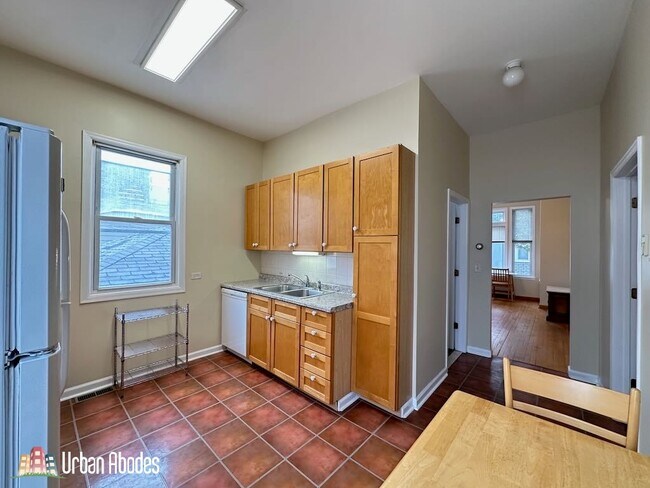 Photo - 1829 W Melrose St Unit M00H